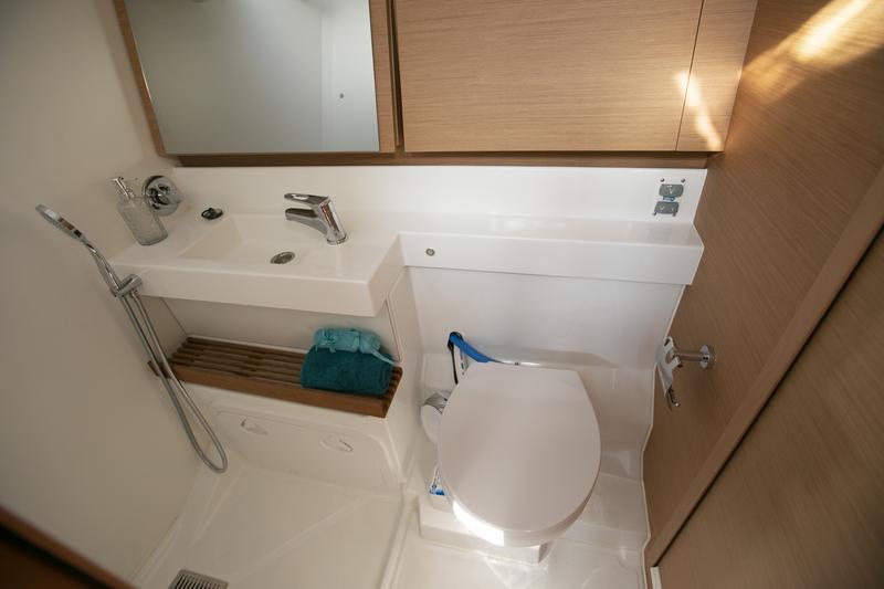 Book yachts online - sailboat - Sun Odyssey 440 - North Wind 44 - model 2023! - rent