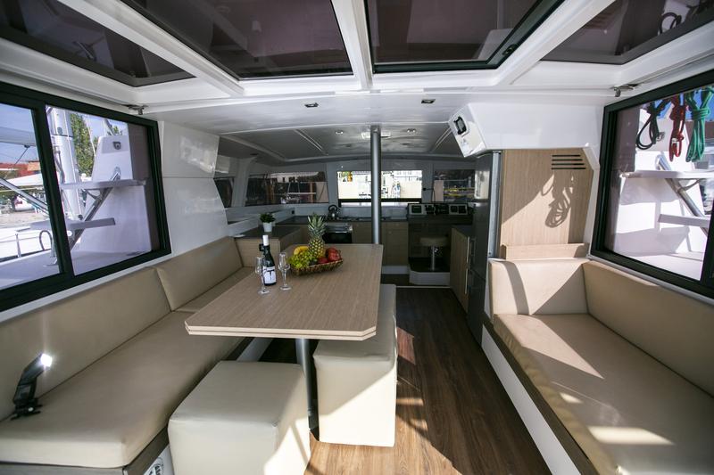 Book yachts online - catamaran - Bali 4.0 - Blue Dream II - rent