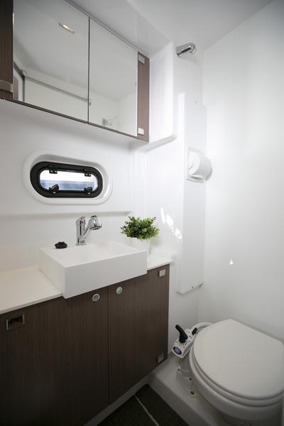 Book yachts online - catamaran - Bali 4.3 - Eleni / A/C, WM, generator, solar panels &amp; electric WC - rent