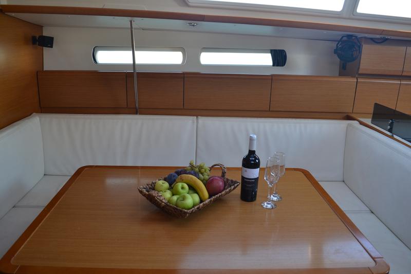 Book yachts online - sailboat - Sun Odyssey 439 - Triada / bow-thruster, solar panels, electric WC - rent