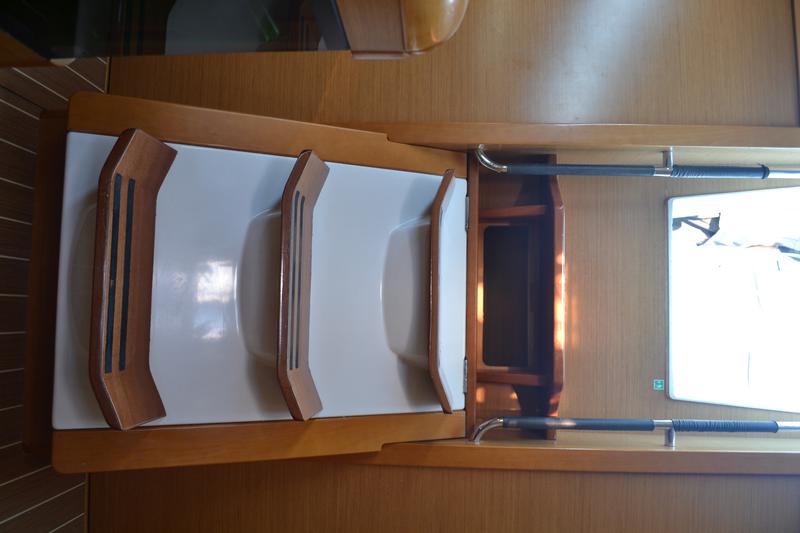 Book yachts online - sailboat - Sun Odyssey 439 - Triada / bow-thruster, solar panels, electric WC - rent