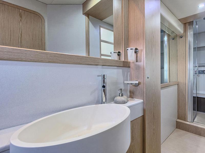 Book yachts online - motorboat - Ferretti 620 - Kimon - rent