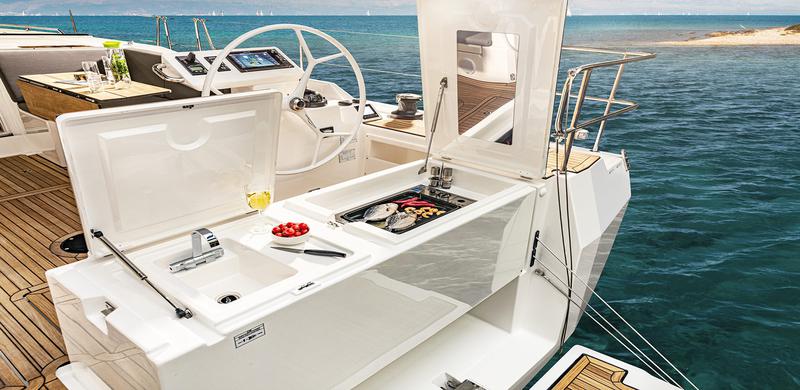 Book yachts online - sailboat - Bavaria C45 - Red Horizon - rent