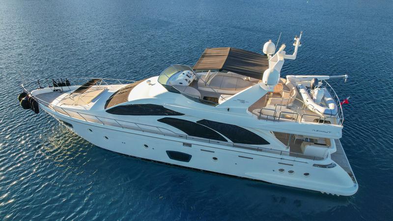 Book yachts online - motorboat - Azimut 75 Fly - Boreas - rent