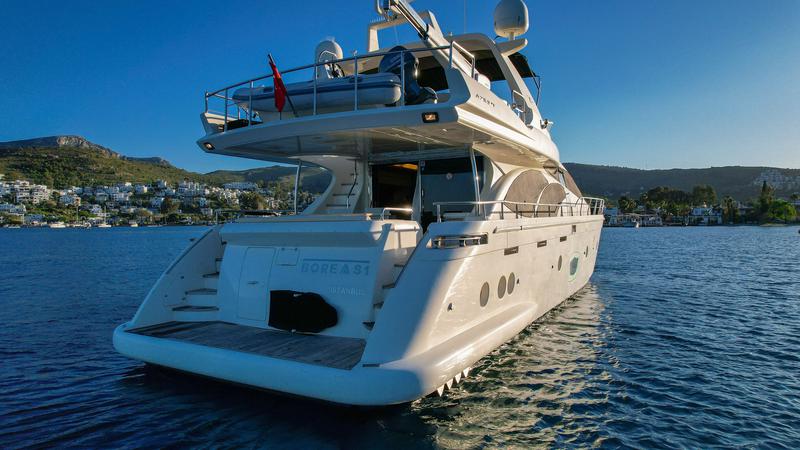 Book yachts online - motorboat - Azimut 75 Fly - Boreas - rent
