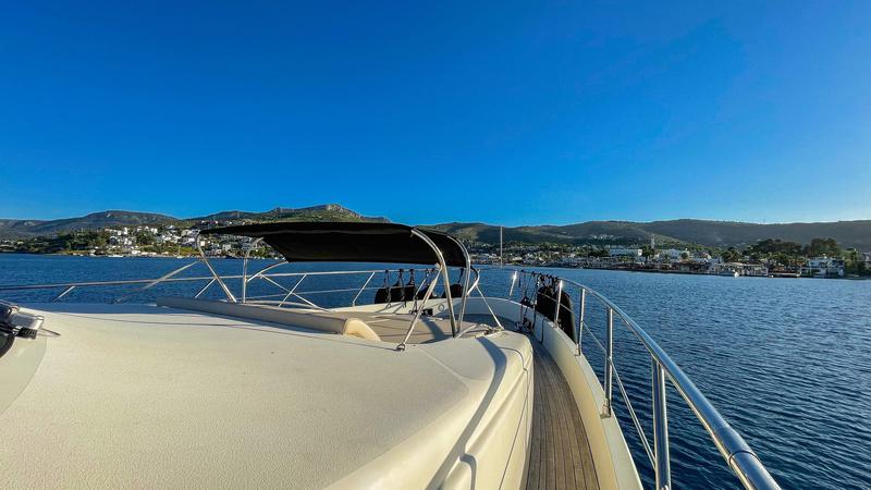 Book yachts online - motorboat - Azimut 75 Fly - Boreas - rent
