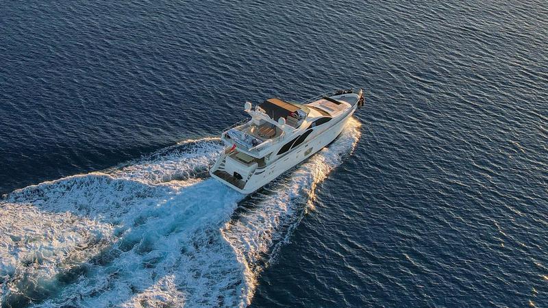 Book yachts online - motorboat - Azimut 75 Fly - Boreas - rent