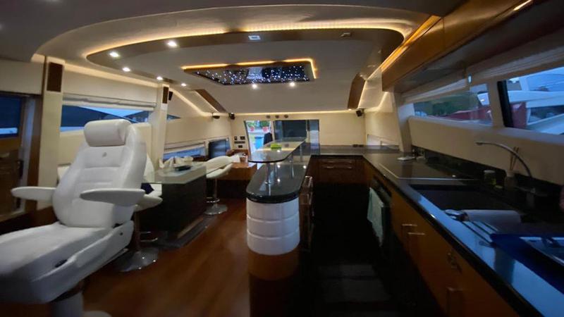 Book yachts online - motorboat - Galeon 640 Fly - Melissa My Angel - rent