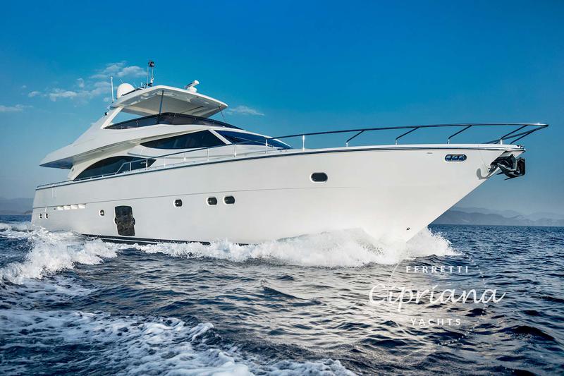 Book yachts online - motorboat - Ferretti 830 - Cipriana - rent