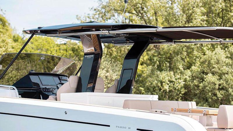 Book yachts online - motorboat - Pardo 38 - Mojo I - rent