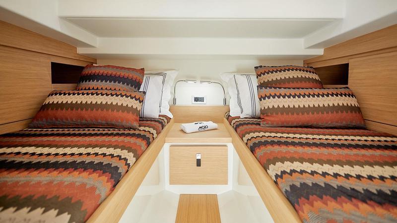 Book yachts online - motorboat - Pardo 38 - Mojo I - rent