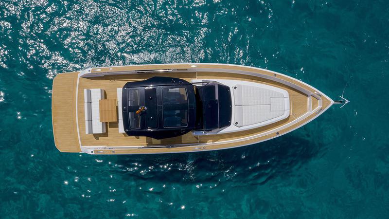 Book yachts online - motorboat - Pardo 38 - Mojo I - rent