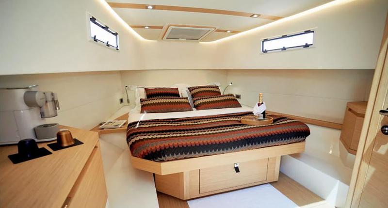 Book yachts online - motorboat - Pardo 38 - Mojo I - rent