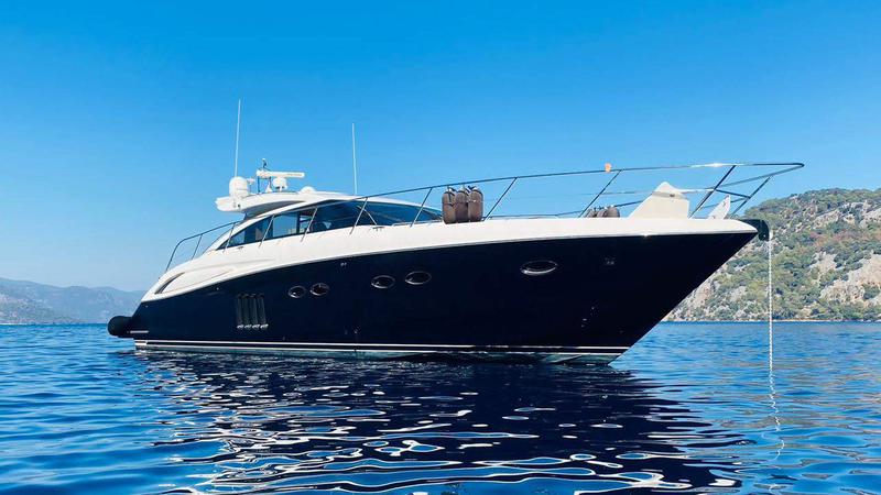 Book yachts online - motorboat - Princess V62 - Dolce Vita - rent