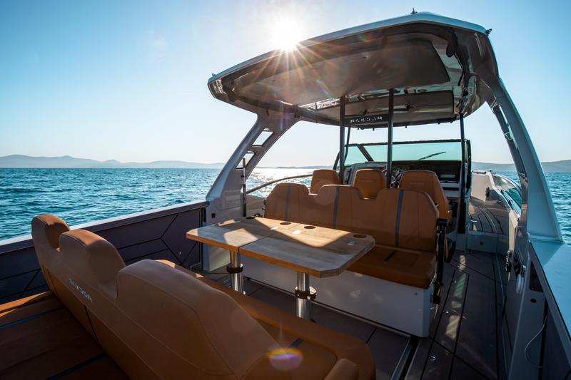 Book yachts online - motorboat - Saxdor 320 GTO - Saxdor 320 GTO (2022) - rent