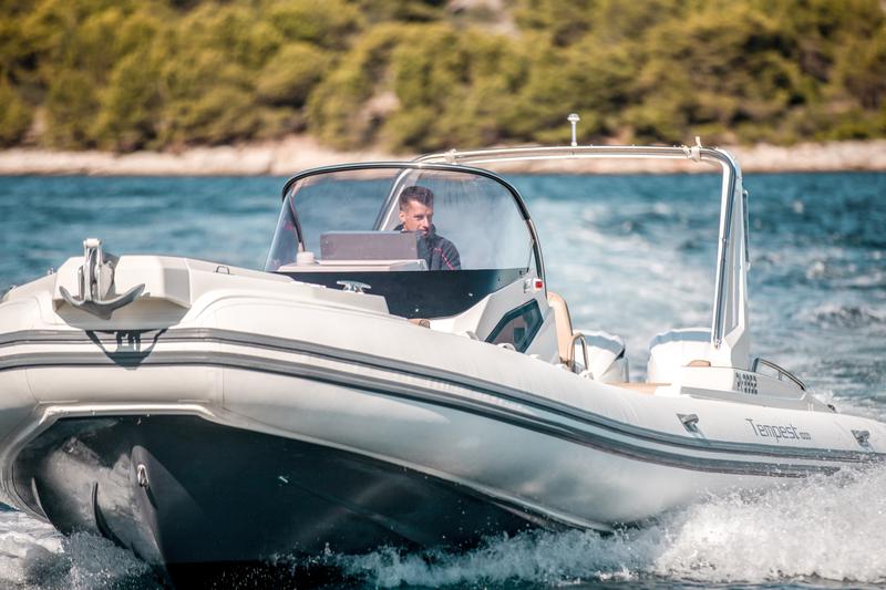 Book yachts online - other - Capelli Tempest 1000 Open - Capelli Tempest 1000 Open (2022) - rent