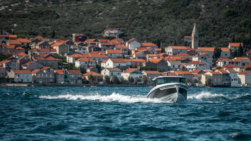 Book yachts online - motorboat - Saxdor 320 GTC - Olivia - rent