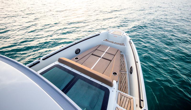 Book yachts online - motorboat - Saxdor 320 GTC - Olivia - rent