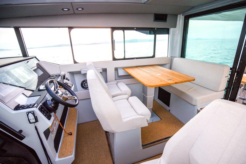 Book yachts online - motorboat - Saxdor 320 GTC - Olivia - rent