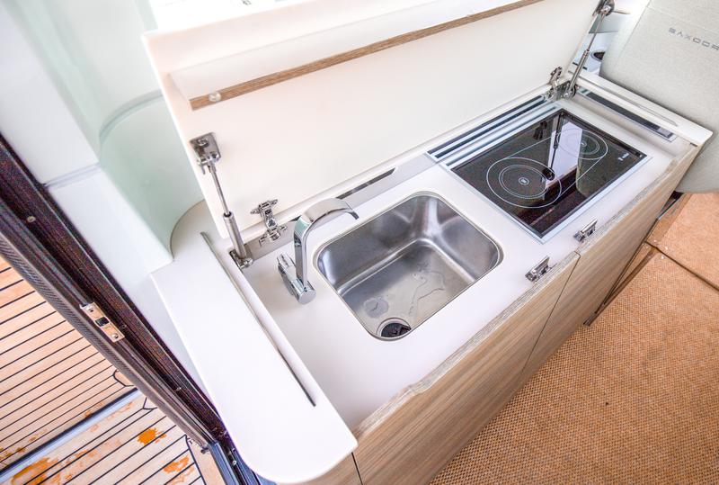 Book yachts online - motorboat - Saxdor 320 GTC - Olivia - rent