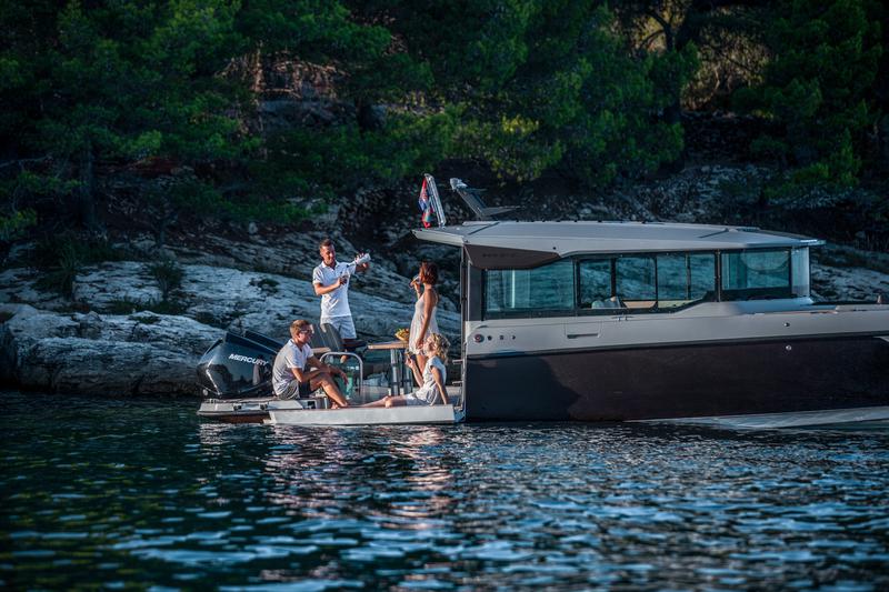 Book yachts online - motorboat - Saxdor 320 GTC - Olivia - rent