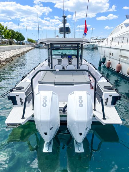 Book yachts online - motorboat - Axopar 37 Sun Top - Malisol - rent