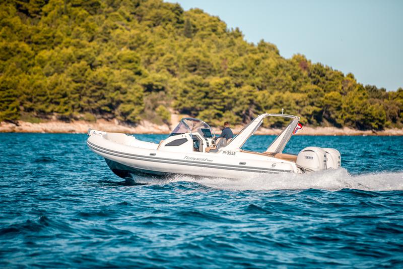 Book yachts online - other - Capelli Tempest 40 - Capelli Tempest 40 (2022) - rent