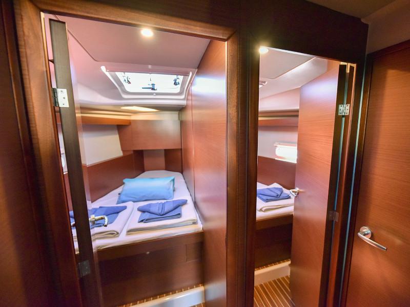 Book yachts online - sailboat - Hanse 458 - GOBUN - rent