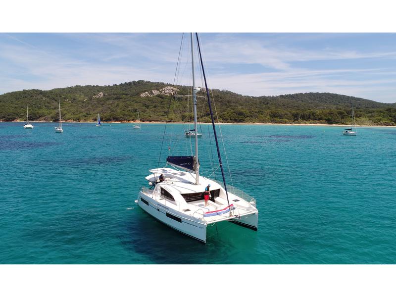 Book yachts online - catamaran - Leopard 40 - Tarawa 2 - rent