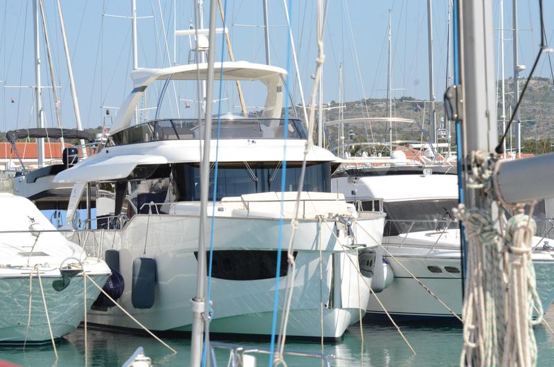 Book yachts online - motorboat - Navetta 58 - JOSEFINE I - rent