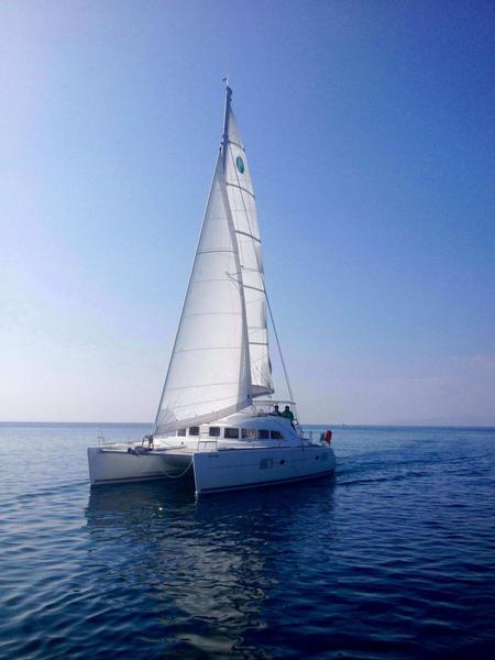 Book yachts online - catamaran - Lagoon 380 - Thalassaki - rent