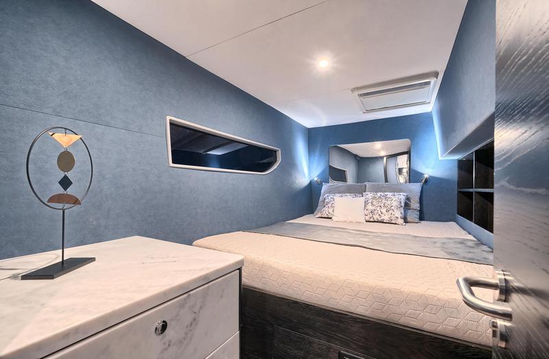 Book yachts online - catamaran - Luna 49 - Luna - rent