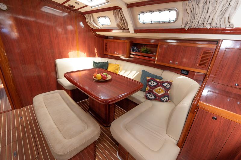 Book yachts online - sailboat - Ocean Star 56.1 - Santorini - rent
