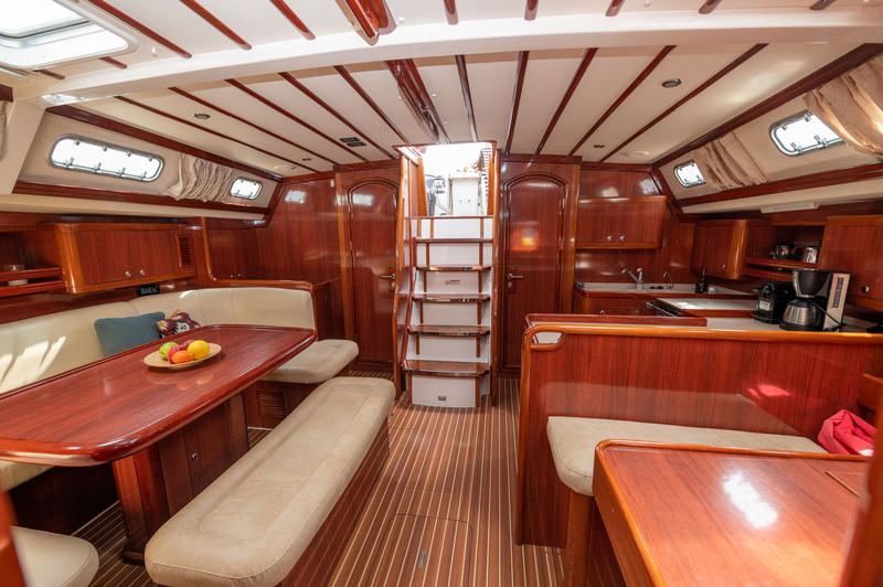 Book yachts online - sailboat - Ocean Star 56.1 - Santorini - rent