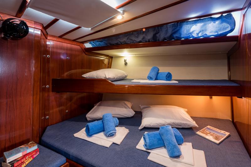 Book yachts online - sailboat - Ocean Star 56.1 - Santorini - rent