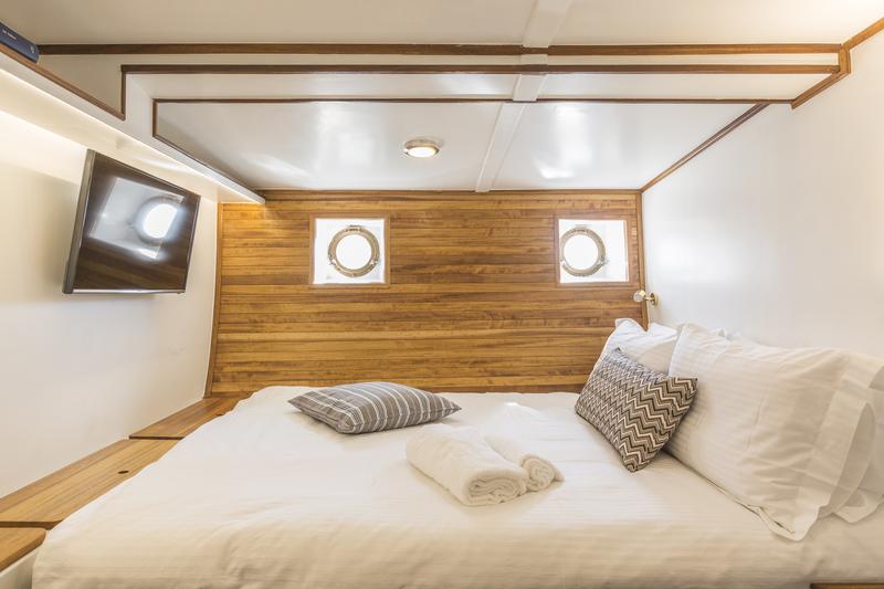 Book yachts online - other - Greek Motorsailer - Cosmos - rent
