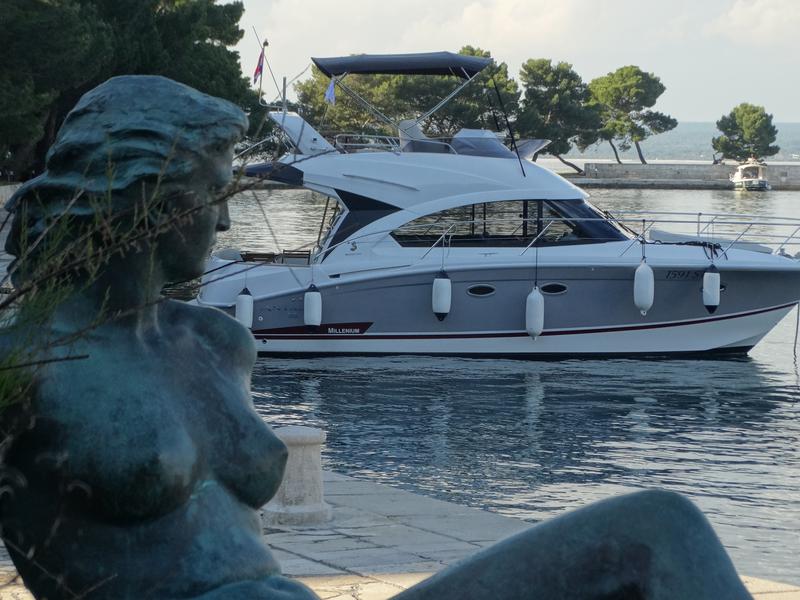 Book yachts online - motorboat - Antares 36 Fly - Setemana - rent