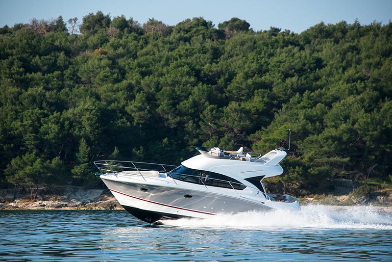 Book yachts online - motorboat - Antares 36 Fly - Setemana - rent