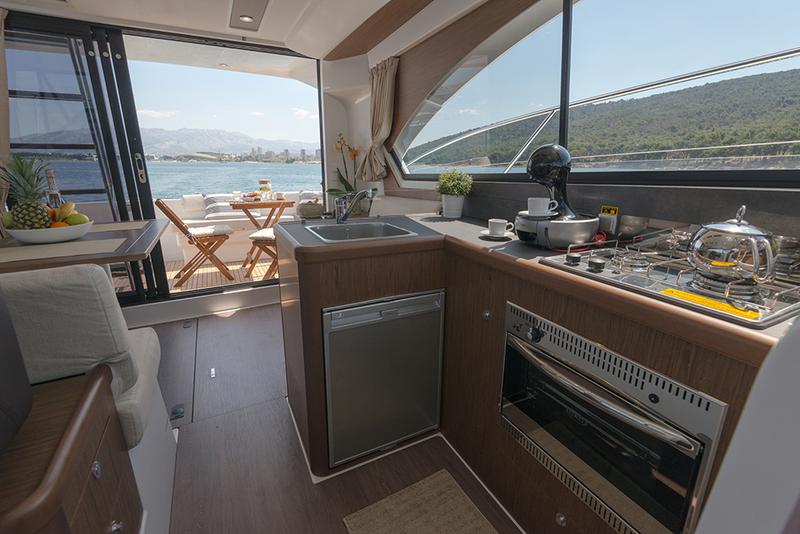Book yachts online - motorboat - Antares 36 Fly - Setemana - rent