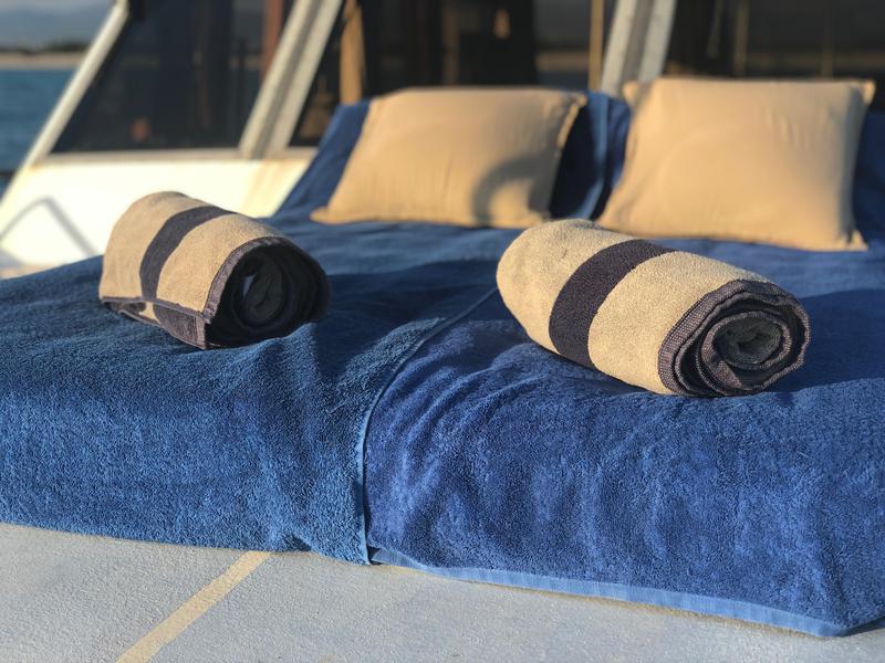 Book yachts online - motorboat - Waverunner 55 - Dreamaway - rent