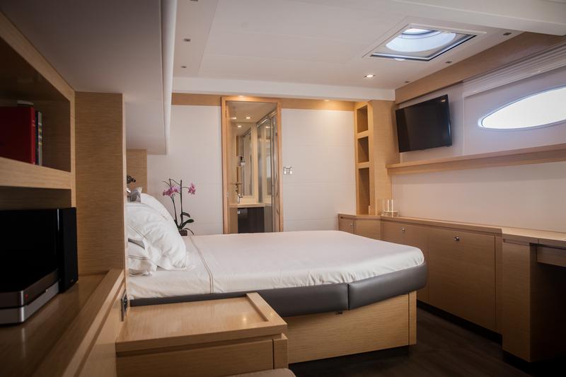 Book yachts online - catamaran - Victoria 67 - Magec - rent