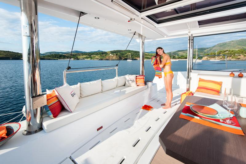 Book yachts online - catamaran - Bali 4.8 - Tatani - rent