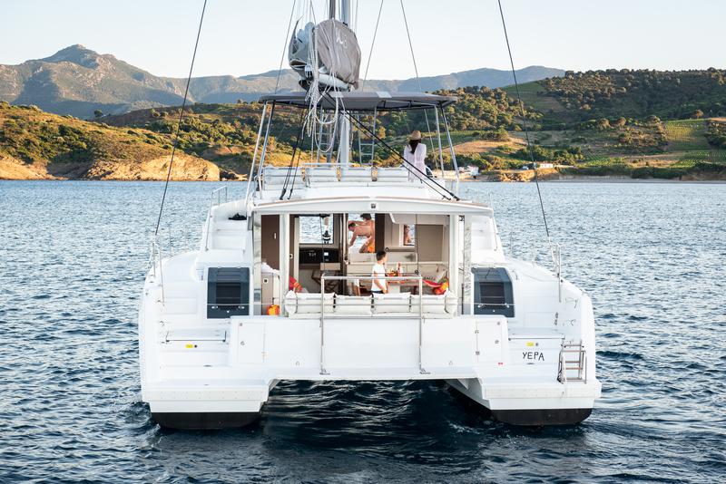 Book yachts online - catamaran - Bali 4.8 - Tatani - rent