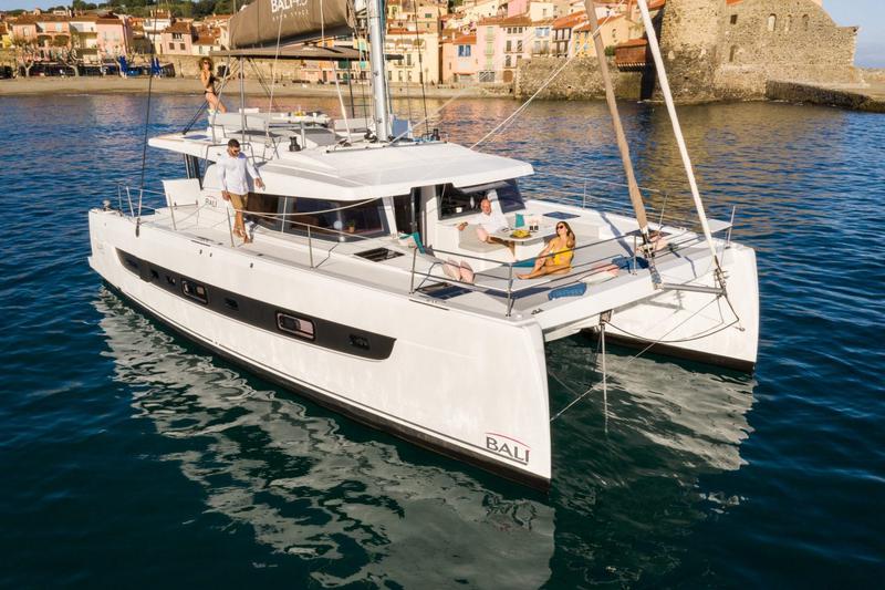 Book yachts online - catamaran - Bali 4.6 - PLATINIUM - rent