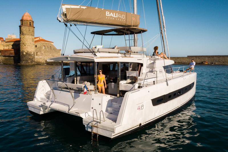 Book yachts online - catamaran - Bali 4.6 - PLATINIUM - rent
