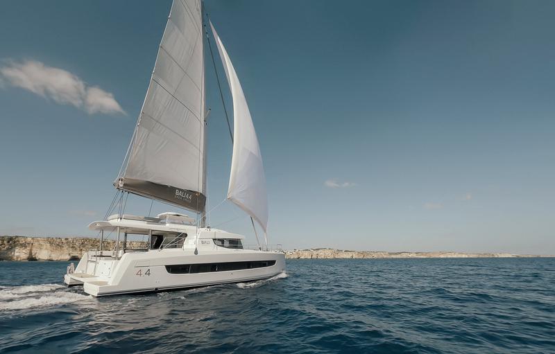 Book yachts online - catamaran - Bali 4.4 - Knowker - rent