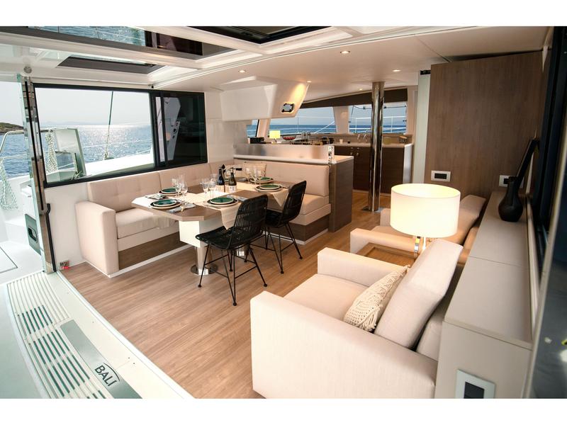 Book yachts online - catamaran - Bali 4.4 - Knowker - rent