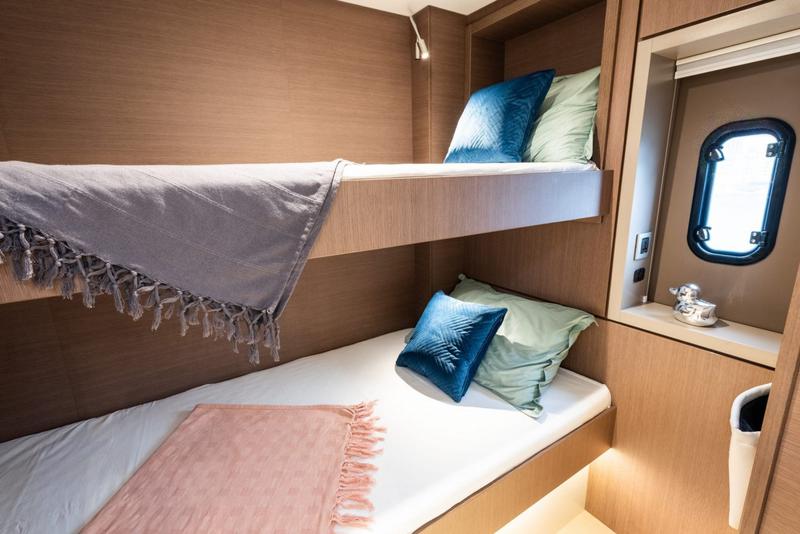 Book yachts online - catamaran - Bali 4.6 - Kukuruz - rent