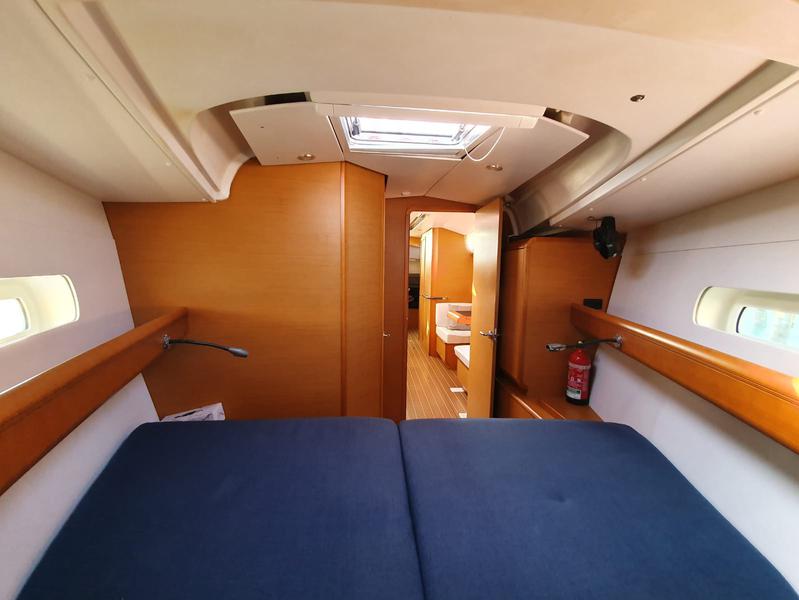 Book yachts online - sailboat - Jeanneau Sun Odyssey 409 - T-Punch - rent