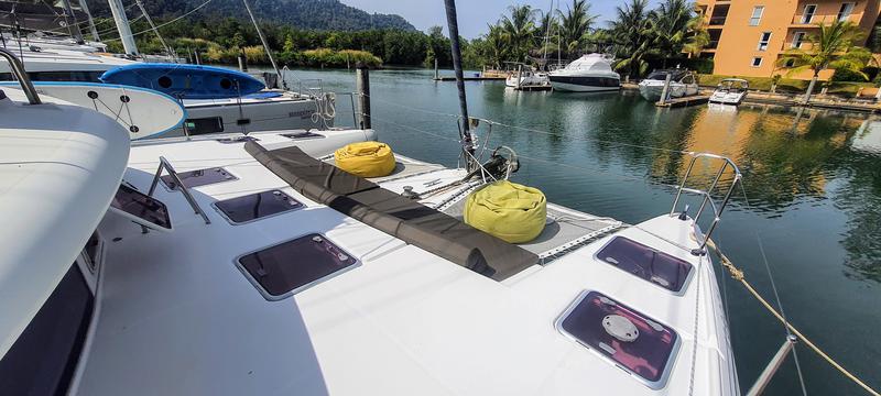 Book yachts online - catamaran - Lagoon 420 - Exit Strategy - rent